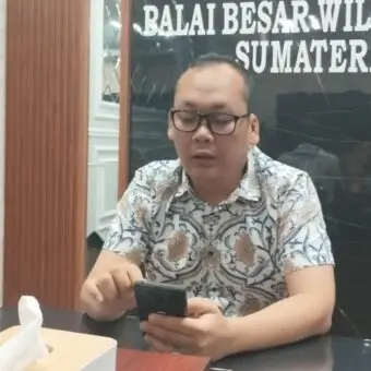 BWSS Tegaskan Sungai Musi Aman, Status Siaga Satu di Palembang Tidak Benar Balai Besar Wilayah Sungai Sumatera (BWSS) memastikan debit air Sungai Musi di Palembang masih dalam kondisi aman serta membantah isu banjir bandang dan status siaga satu.