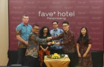 Fave Hotel Palembang Resmi Rebranding Jadi Fave+ Hotel Palembang, Hadirkan Marble Lounge Berkonsep Lifestyle Fave Hotel Palembang resmi bertransformasi menjadi Fave+ Hotel Palembang melalui Rebranding Ceremony, Sabtu (6/12/2025), yang dihadiri CEO Archipelago International John Flood serta jajaran manajemen.