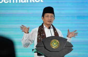Menag Nasaruddin Umar: Kemenag Harus Jadi Jembatan Negara dan Umat Menteri Agama Nasaruddin Umar saat menyampaikan keynote speech pada Lokakarya Kementerian Agama bertema “Mempersiapkan Umat Masa Depan” dalam rangka Rakernas Kemenag 2025 di Serpong, Tangerang, Senin (15/12/2025).