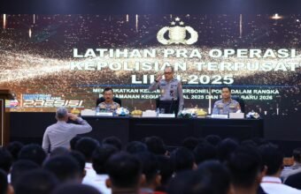 Polri Hadirkan Paradigma Baru Operasi Lilin-2025, Jaga Momentum Sosial dan Spiritual Masyarakat Polri menggelar Operasi Lilin-2025 dengan pendekatan humanis dan pelayanan publik untuk menjaga keamanan, ketertiban, serta kekhidmatan perayaan Natal dan Tahun Baru, sebagai wujud kehadiran negara dalam melindungi momentum sosial dan spiritual masyarakat.