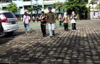 Gerakan Ayah Mengambil Raport Anak di Muba Tuai Pro dan Kontra, Ini Penjelasan Dinas Pendidikan Gerakan Ayah Mengambil Raport Anak di Muba menuai beragam respons dari orang tua, sementara Dinas Pendidikan menegaskan kebijakan ini bersifat tidak wajib.