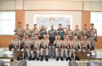 Terima Audiensi Taruna Akmil, Danrem 044/Gapo Beri Motivasi dan Pesan Penting Komandan Korem 044/Garuda Dempo Brigjen TNI Adri Koesdyanto menerima audiensi Taruna Akademi Militer di Makorem 044/Gapo, Jalan Jenderal Sudirman Km. 4, Kota Palembang, Selasa (30/12/2025).