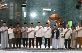 Kapolda Sandi Tekankan Stabilitas Kamtibmas dalam Safari Ramadan di DPRD Sumsel Kapolda Sandi Tekankan Stabilitas Kamtibmas dalam Safari Ramadan di DPRD Sumsel