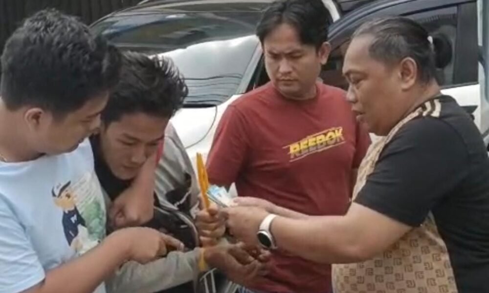 Polda Sumsel Gagalkan Transaksi Penjualan Bayi Perempuan Senilai Rp52 Juta di Palembang Polda Sumsel, Gagalkan, Transaksi ,Penjualan Bayi ,Perempuan ,Senilai Rp52 Juta , Amankan 2 Pelaku