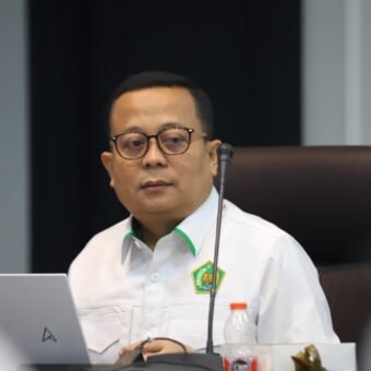Menag Ajak Umat Islam Lampaui Standar Minimal Zakat, Perkuat Infak dan Sedekah
