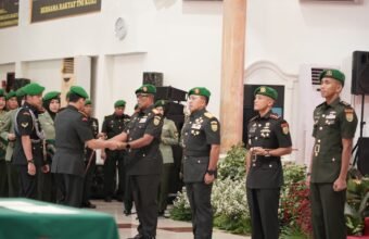 Pimpin Sertijab 3 Pejabat Jajaran Kodam II/Sriwijaya, Mayjen TNI Ujang Darwis Tegaskan Hal Ini Pimpin Sertijab 3 Pejabat Jajaran Kodam II/Sriwijaya, Mayjen TNI Ujang Tegaskan Hal Ini
