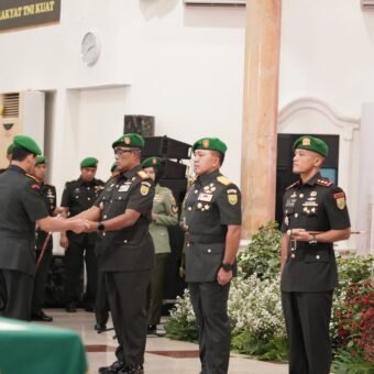 Pimpin Sertijab 3 Pejabat Jajaran Kodam II/Sriwijaya, Mayjen TNI Ujang Darwis Tegaskan Hal Ini Pimpin Sertijab 3 Pejabat Jajaran Kodam II/Sriwijaya, Mayjen TNI Ujang Tegaskan Hal Ini