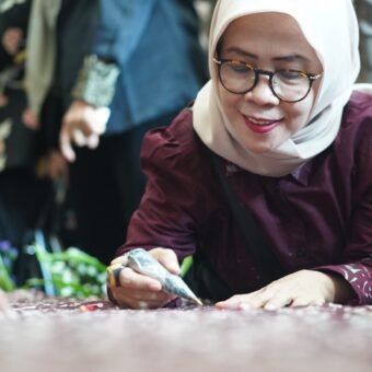 Ketua TP PKK Sumsel Feby Deru Evaluasi 10 Program Pokok Ketua TP PKK Sumsel Feby Deru Evaluasi 10 Program Pokok PKK