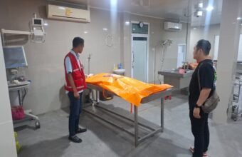 Polisi Gerebek Ruko Tempat Peredaran dan Pesta Sabu di Palembang, Bandar Tewas Melompat dari Atap Polisi Gerebek Ruko Tempat Peredaran dan Pesta Sabu di Palembang, Bandar Tewas Melompat dari Atap
