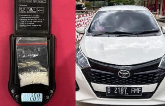 Mobil Plat Luar Mencurigakan Melintas di Empat Lawang, Polisi Temukan Sabu dan Senjata Tajam Mobil Plat Luar Mencurigakan Melintas di Empat Lawang, Polisi Temukan Sabu dan Senjata Tajam