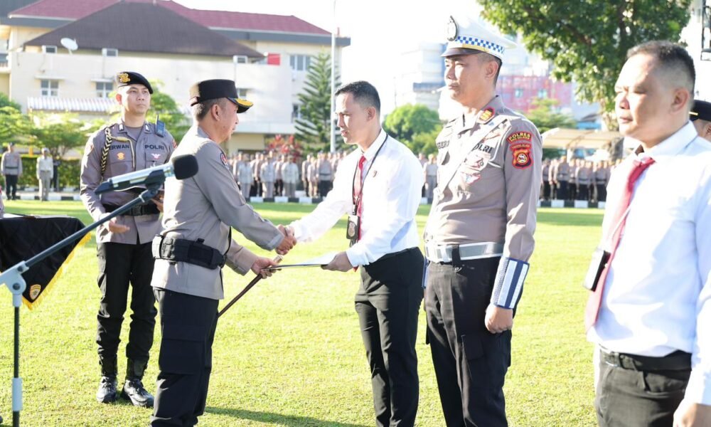 Apresiasi Capaian Internasional hingga Inovasi, 48 Personel Terima Penghargaan Kapolda Sumsel Apresiasi Capaian Internasional hingga Inovasi, 48 Personel Berprestasi Terima Penghargaan Kapolda Sumsel