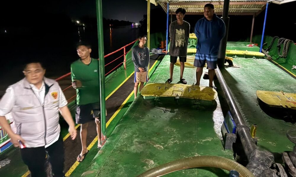 Polda Sumsel Amankan 2 Kapal Tanker Bermuatan Solar Ilegal, Modus Dijual dari Kapal ke Kapal di Perairan Sungai Musi Solar Ilegal Dijual dari Kapal ke Kapal di Perairan Sungai Musi, Polda Sumsel Amankan 2 Kapal Tanker
