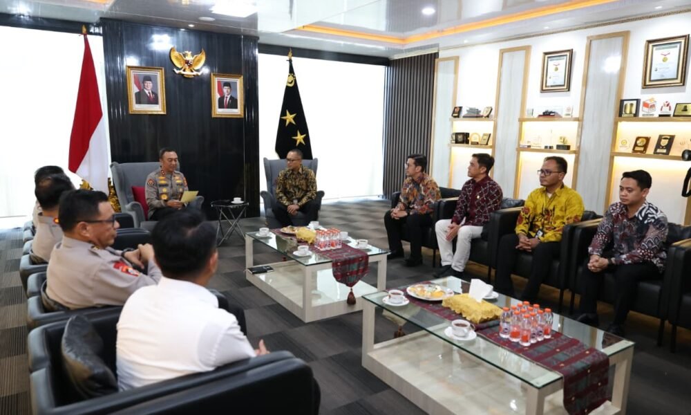 Sinergi Polri-PLN: Kapolda Sumsel Pastikan Stabilitas Kelistrikan di Bumi Sriwijaya Sinergi Polri-PLN: Kapolda Sumsel Pastikan Stabilitas Kelistrikan di Bumi Sriwijaya