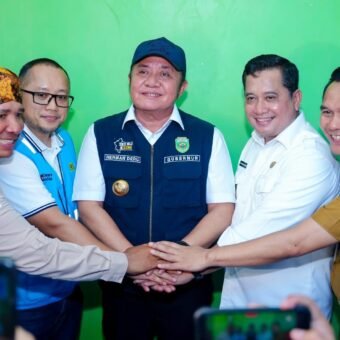 PLN Perkuat Tegangan Listrik Kenten Laut, Grid Extension Beroperasi Cepat Dukung Aktivitas Warga dan Ekonomi Lokal PLN Perkuat Tegangan Listrik Kenten Laut, Grid Extension Beroperasi Cepat Dukung Aktivitas Warga dan Ekonomi Lokal