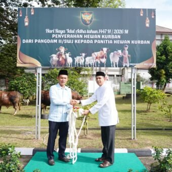 Pangdam II/Sriwijaya Serahkan Hewan Kurban Secara Simbolis, Perkuat Nilai Kebersamaan di Hari Raya Iduladha