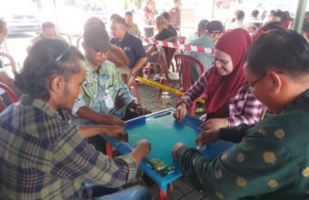 Seru! Meriahkan HUT ke-1443 Kota Palembang, Diskominfo Gelar Lomba Gaple dan Efootball Antar OPD dan Jurnalis Media online SRIWIJAYATERKINI.CO yang ikut memeriahkan lomba Gaple yang diwakili oleh Direktur SRIWIJAYATERKINI.CO, Yulie Afriyani, yang berpasangan dengan M Aditya Pratama dari Divisi Social Media Officer SRIWIJAYATERKINI.CO. (Foto: DIT/Sriwijayaterkini.co)