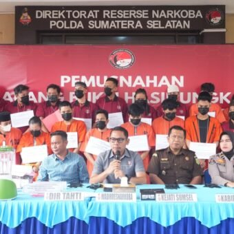 37 Tersangka Diamankan, Polda Sumsel Musnahkan Barang Bukti Narkotika dari 25 Kasus 37 Tersangka Diamankan, Polda Sumsel Musnahkan Barang Bukti Narkotika dari 25 Kasus