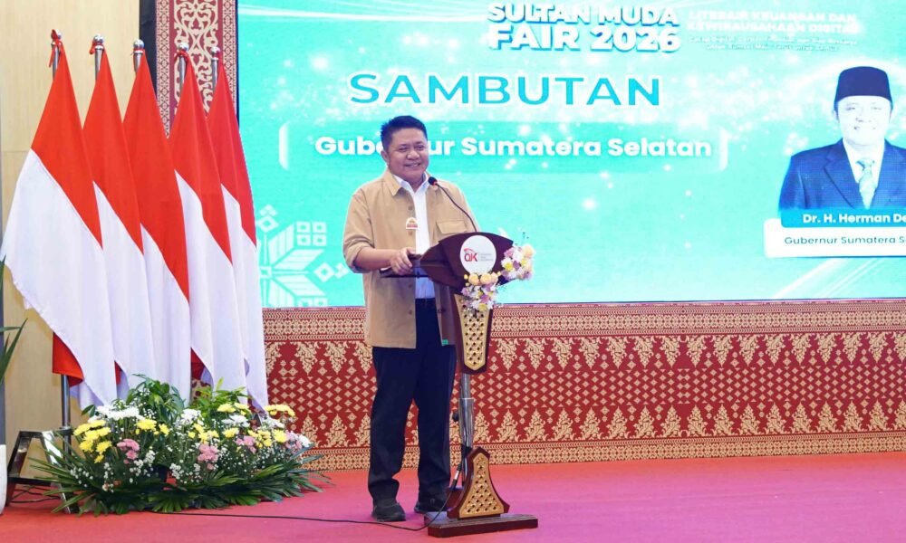 Gubernur Herman Deru Buka Sultan Muda Fair 2026, Perkuat Literasi Keuangan dan Akselerasi Digital Pengusaha Muda Sumsel Gubernur Sumatera Selatan (Sumsel) Dr. H. Herman Deru secara resmi membuka Sultan Muda Fair 2026 yang mengusung tema "Cakap Digital, Cerdas Finansial, dan Siap Berkarya untuk Sumsel Maju" di Kantor Otoritas Jasa Keuangan (OJK) Regional 7 Sumsel, Senin (6/7/2026). (Foto: istimewa)