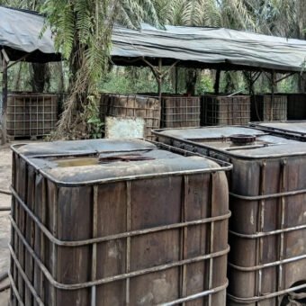Digerebek Polsek Keluang! 3 Penyuling Minyak Ilegal di Muba Ditangkap, Pemilik Kabur Polsek Keluang kembali menunjukkan komitmennya dalam memberantas praktik penyulingan minyak mentah ilegal (illegal refinery) di wilayah Kabupaten Musi Banyuasin (Muba). (Foto: istimewa)