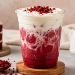 Red Velvet Drink berhasil mencuri perhatian para pecinta kuliner dan penikmat minuman manis. (Foto: istimewa)