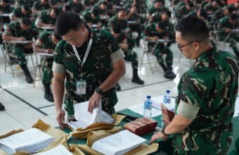 Hari kedua Tes Akademik Seleksi Diktukba TNI AD TA 2026 di GOR Merah Putih Jasdam II/Swj berlangsung lancar. Sebanyak 492 peserta mengikuti ujian. (Foto: Yulie/previews.sriwijayaterkini.id)