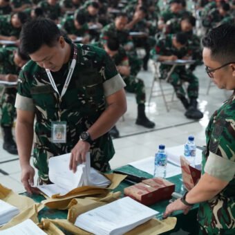 Hari Kedua Tes Akademik Seleksi Diktukba TA 2026 Berjalan Lancar, di GOR Merah Putih Jasdam Hari kedua Tes Akademik Seleksi Diktukba TNI AD TA 2026 di GOR Merah Putih Jasdam II/Swj berlangsung lancar. Sebanyak 492 peserta mengikuti ujian. (Foto: Yulie/previews.sriwijayaterkini.id)