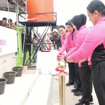 18 Sumur Bor Dibangun di Sumsel, Bhayangkari Bantu Warga Hadapi Krisis Air Bersih