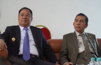 Lulus dari Uniski, Cik Ujang Tinggalkan Pesan: Ijazah Bukan Garis Akhir