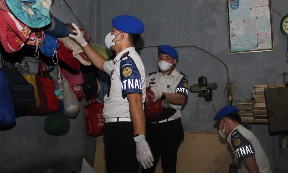 Cegah Narkoba dan HP Ilegal, Rutan Palembang Gelar Razia Gabungan dan Tes Urine Malam Hari