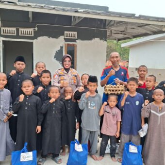 Polres OKU Timur Berbagi Sembako untuk Anak Yatim, Perkuat Kepedulian Sosial